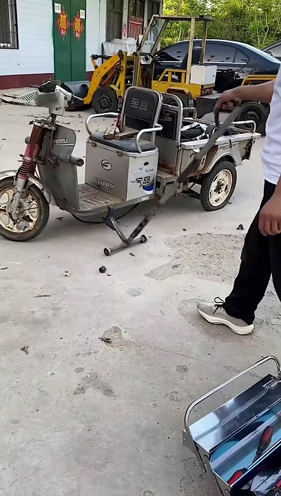 How to lift light vehicles
