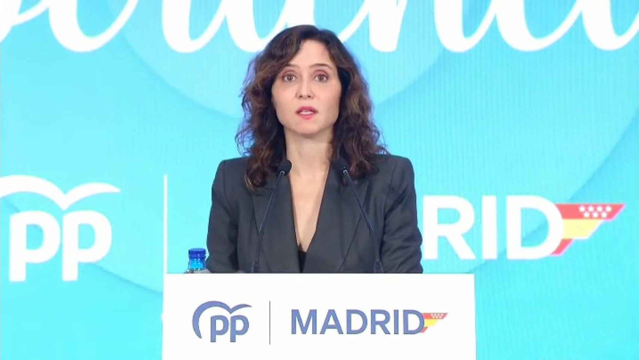 Ayuso: “Sánchez dice que lo hace por amor. A lo mejor se refiere a amor propio, que de ese va sobrado”.