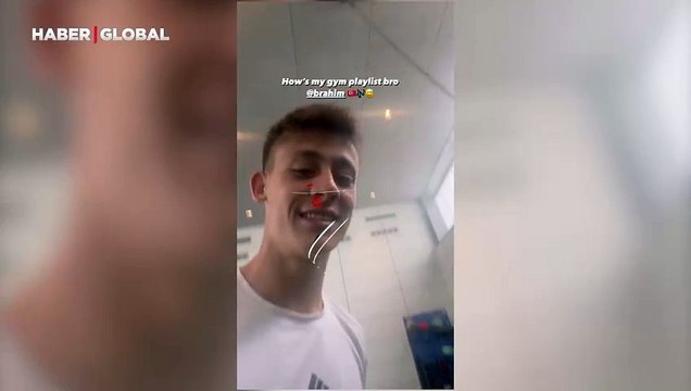 Arda Güler, Real Madrid'li futbolcuları Sezen Aksu şarkılarıyla tanıştırdı