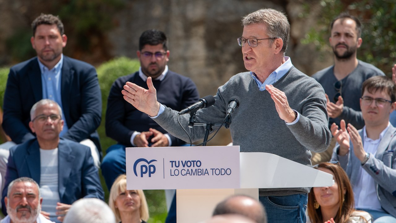 Alberto Núñez Feijóo acusa a Pedro Sánchez de tener "tics autoritarios que no se habían visto desde Franco"