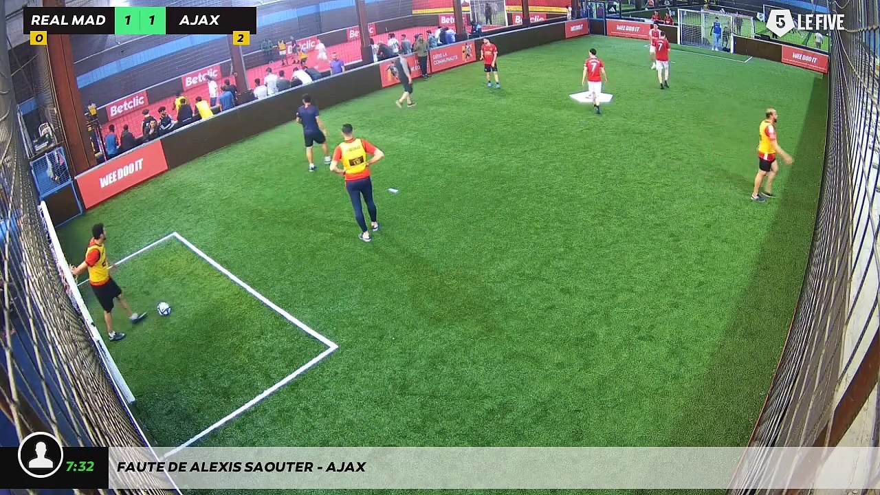 Faute de Alexis Saouter - AJAX