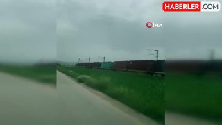 Ankara'da raydan çıkan yük trenine müdahale ediliyor