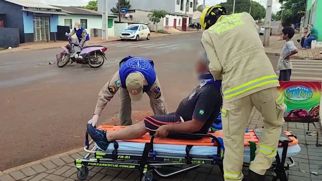 Moto Biz e Peugeot 206 se envolvem em acidente na Rua Leonardo da Vinci esquina com Rua Joanes Kepler