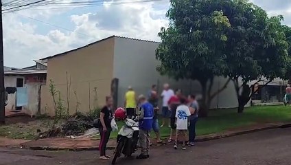 Mulher fica ferida após colidir Biz contra Prima na Rua Bem-te-vi esquina com Avenida Cardeal