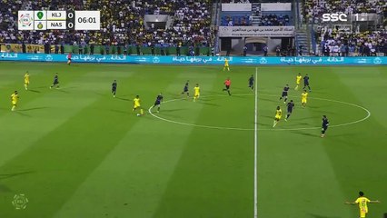 الحكم يحرم محمد شريف من هدف عالمي امام اعين رونالدو .الخليج و النصر الدوري السعودي