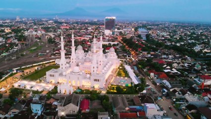 Takbir Masjid Raya Sheikh Zayed Solo