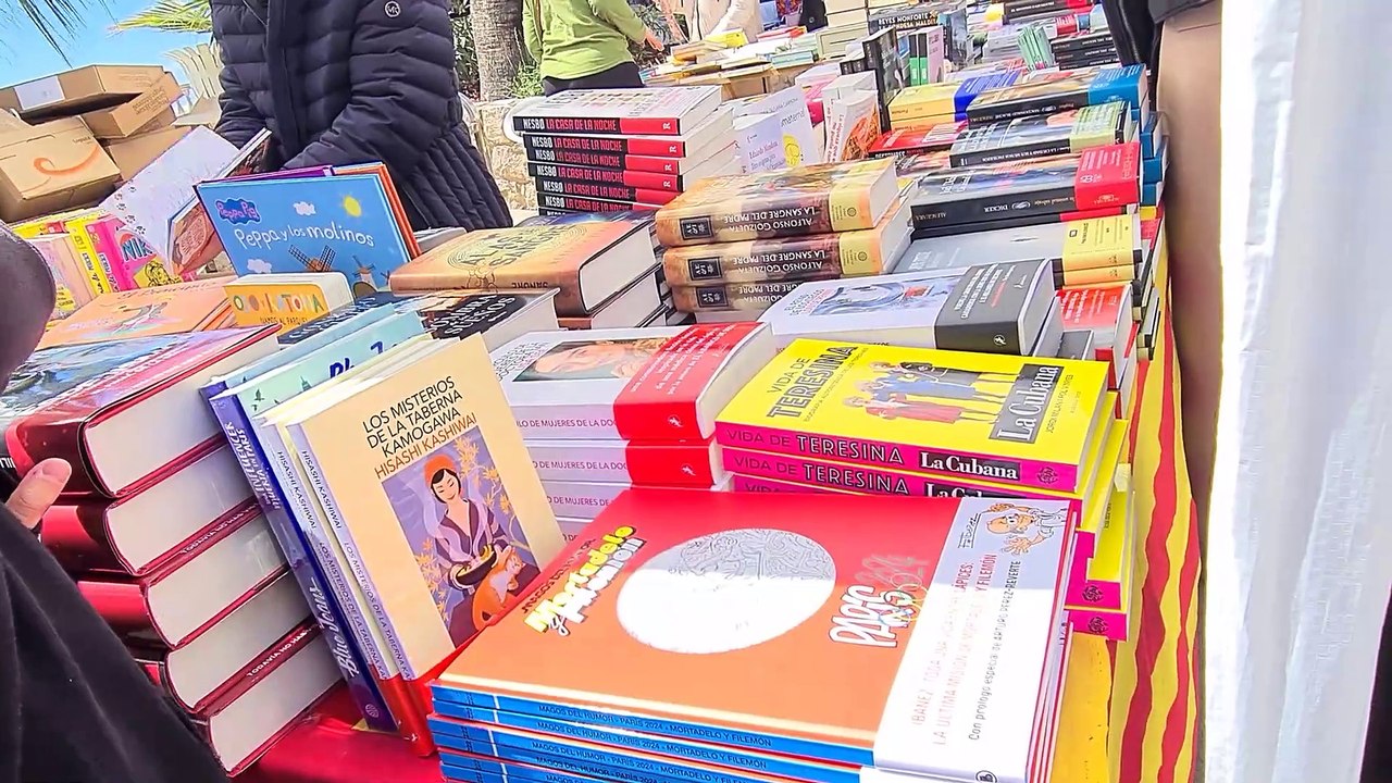 Saint George's Day ( Sant Jurdi ) Catalan Tradition fair of Book  and 