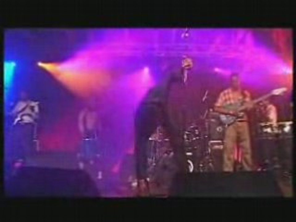 Djakout Mizik : Glissé