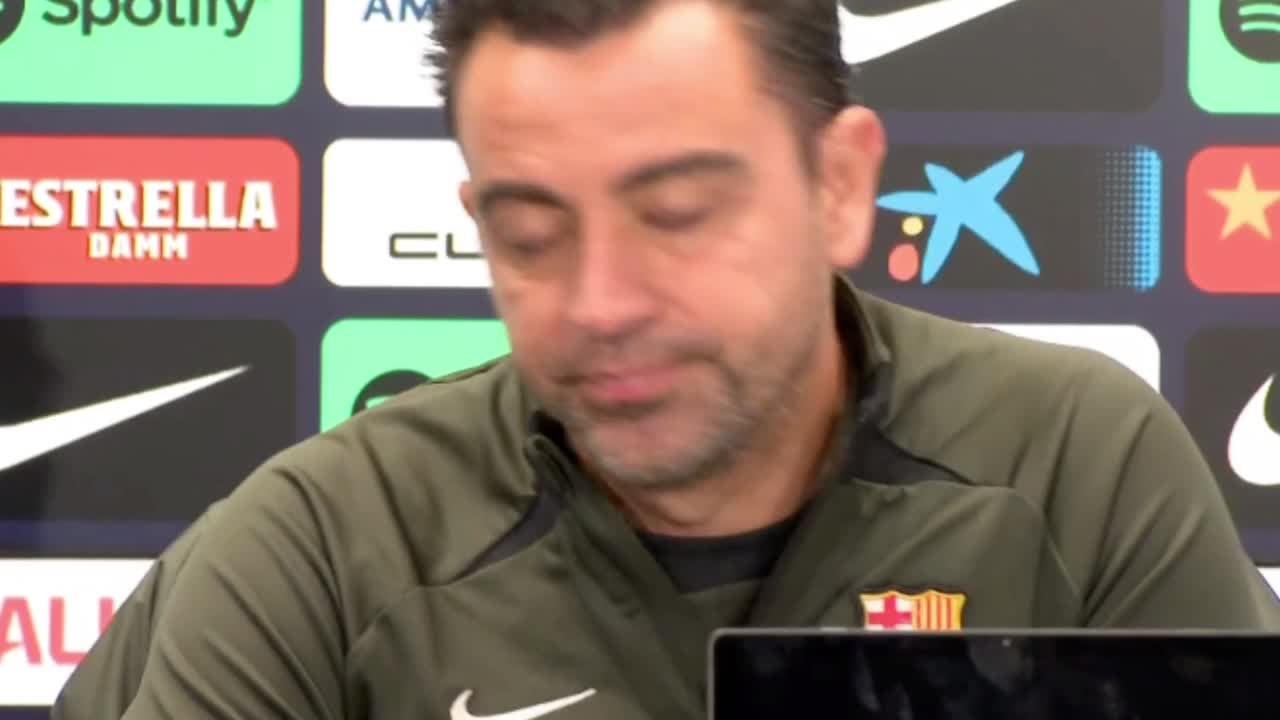 Xavi habla del futuro de Vitor Roque y la próxi...