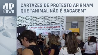Tutores de pets fazem manifestação no Aeroporto de Guarulhos or justiça à morte do cão Joca