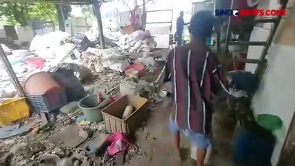 Jaelani, Tetap Semangat Memilah Asongan dalam Keterbatasan Fisik dan Penyakit Stroke