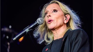 GALA VIDEO - Véronique Sanson hospitalisée : la chanteuse contrainte de reporter son prochain concert