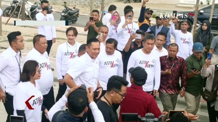Menteri ATR BPN Serahkan Sertifikat Tanah Kepada Penyintas
