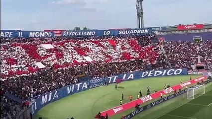 Bologna-Udinese: la coreografia dei tifosi rossoblù