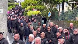 شاهد: أشباح الفاشية تعود إلى إيطاليا.. مسيرة في الذكرى الـ 79 لرحيل الطاغية بينيتو موسوليني