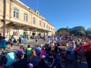 Meridiano V de fiesta por los 114 años de la llegada del ferrocarril