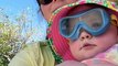 Pareja lleva a su bebé de 14 meses al festival Coachella y desata críticas