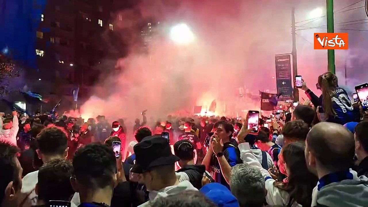 L'Inter festeggia lo scudetto, il coro dei tifosi: "I campioni dell'Italia siamo noi"