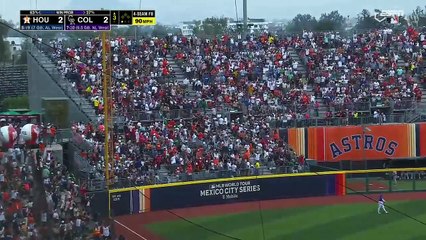 ¡José Altuve saco el séptimo en la serie de MLB en México!