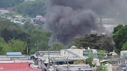 경기 남양주 창고서 불...시커먼 연기 치솟아 / YTN