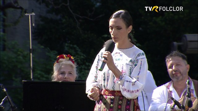 Lorena Nechifor Oltean (Tezaur folcloric de florii - TVR Folclor - 28.04.2024)