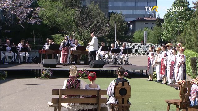 Mariana Anghel - Bade, ciresii-s in floare (Tezaur folcloric de Florii - TVR Folclor - 28.04.2024)