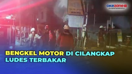 Video herunterladen: Detik-Detik Bengkel Motor di Kawasan Cilangkap Ludes Terbakar