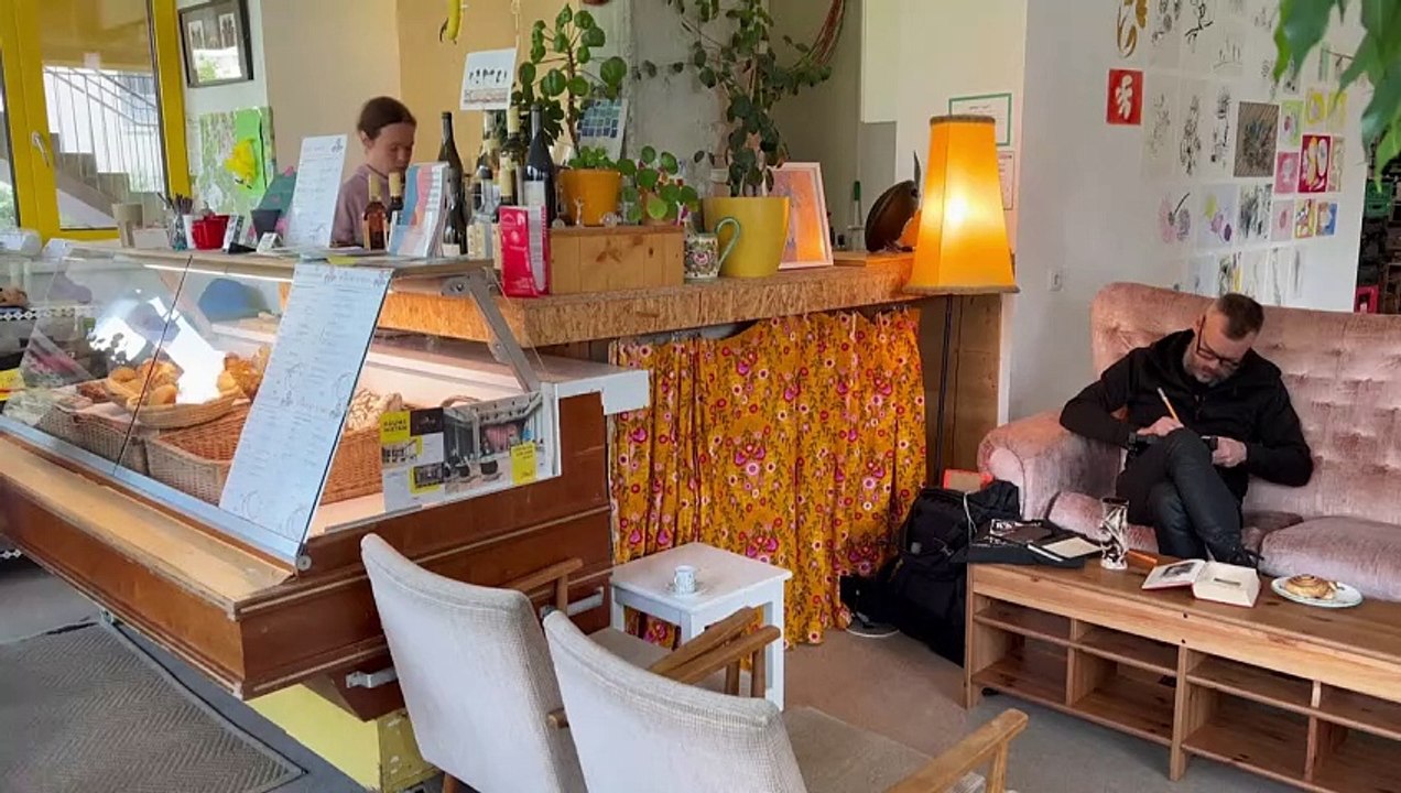 Hitler seziert: Aus "Mein Kampf" wird "Kein Mampf"