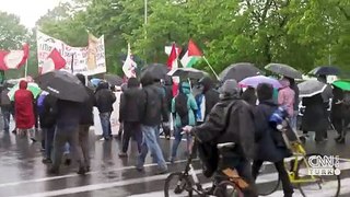 İtalya'daki G7 Zirvesinde protesto!
