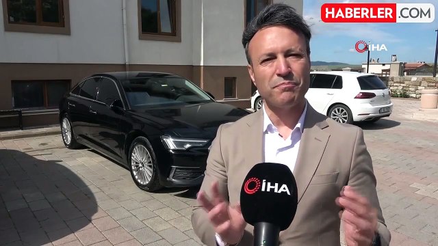 AK Partili Başkan makam aracını satılığa çıkardı, kendi arabasını makam aracı yaptı
