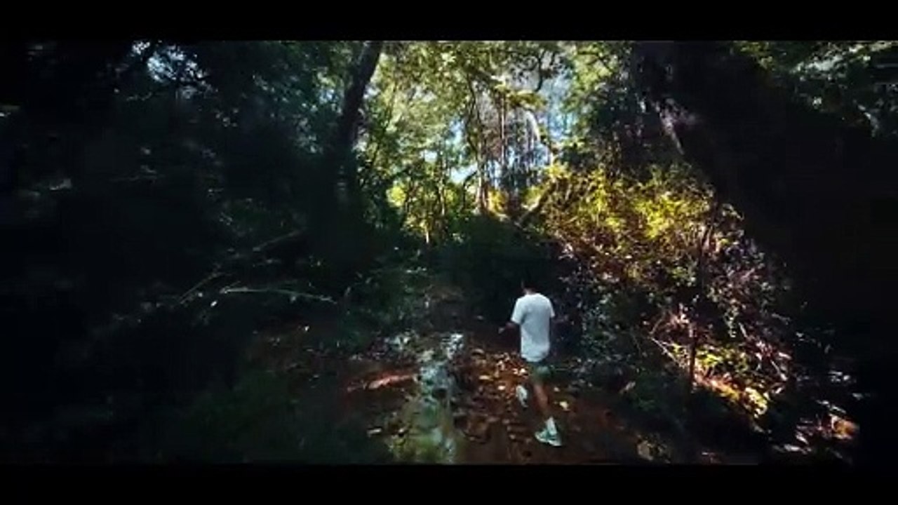 Karanlıktan Kaçış Fragman