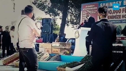 Oy oranını beğenmeyerek çiftçiye sitem etti: Çok ayıp ettiniz