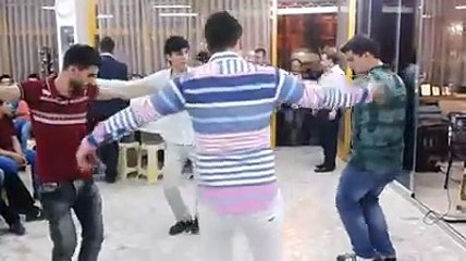 Dernekde Gençler Eğlence