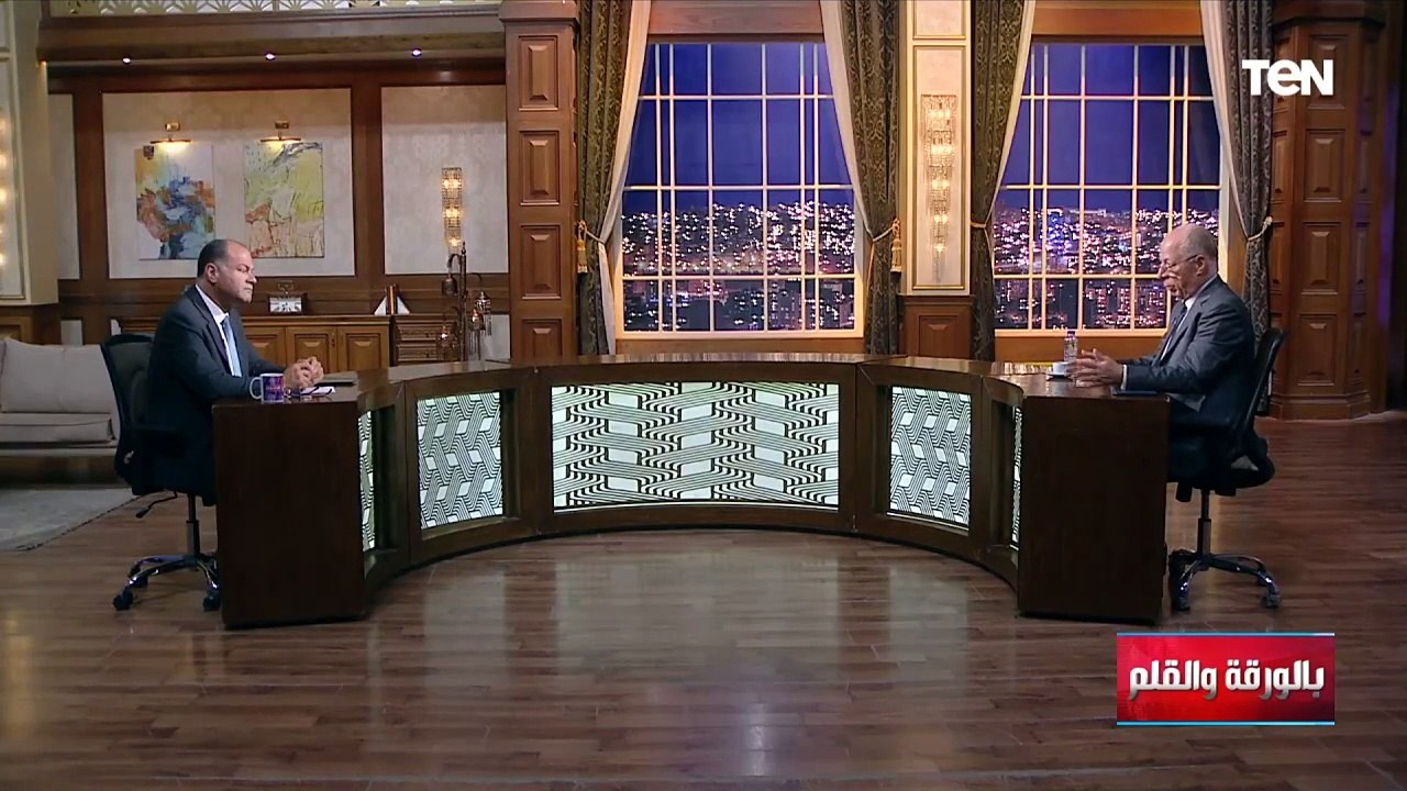 حلمي النمنم يحكي قصة حدثت بالفعل له مع متقدم لوظيفة بدكتوراة مضروبة شاريها من على النت