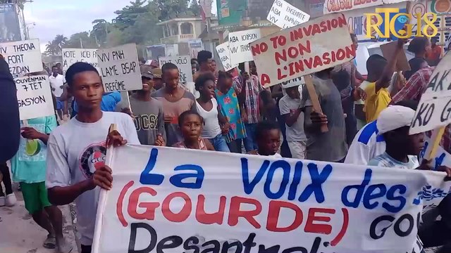 Manifestasyon nan vil Okay pou rejte konsèy prezidansyèl 9 manm ki enstale nan peyi a.