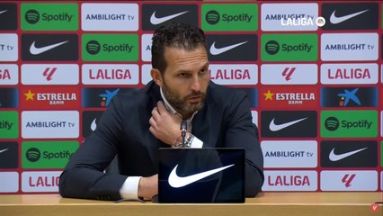 Baraja se queja de un posible fuera de juego de Fermín en el gol de Lewandowski