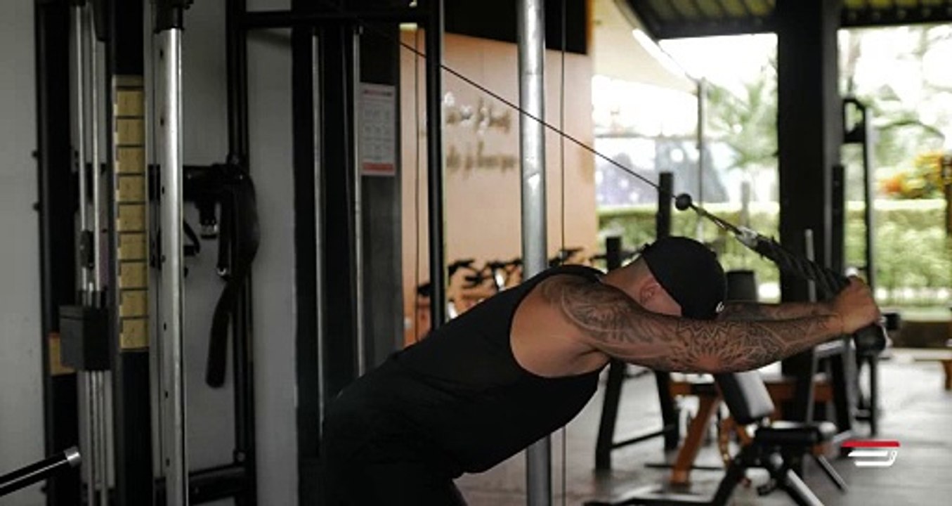 Variacion triceps polea alta