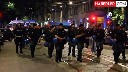 İtalya'da Neofaşist Gruplar Aşırı Sağcı Militanı Anarken Faşist Selamı Verdi