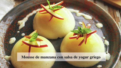 Mousse de manzana con salsa de yogur griego