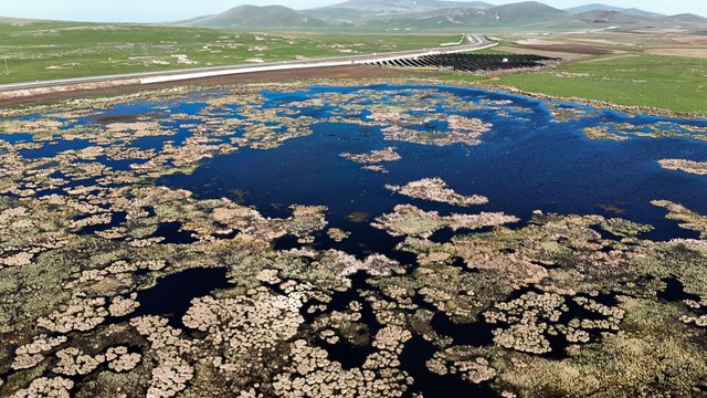 Buzları çözülen Çalı Gölü dron ile görüntülendi