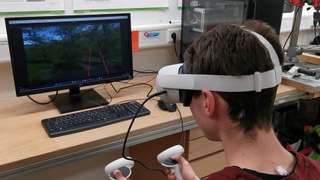 Lucas Wang an der VR-Brille