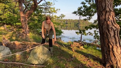 ISLAND TARP CAMPING_ campfire cooking on bird bone island (girl solo camping)