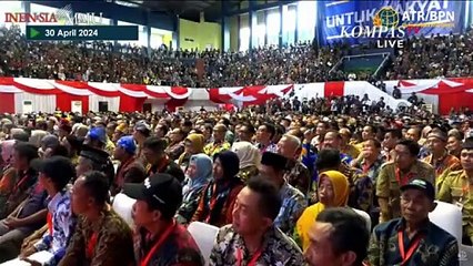 [FULL] Jokowi Bareng Menteri AHY Bagi Sertifikat Elektronik di Banyuwangi, Senang Mboten?