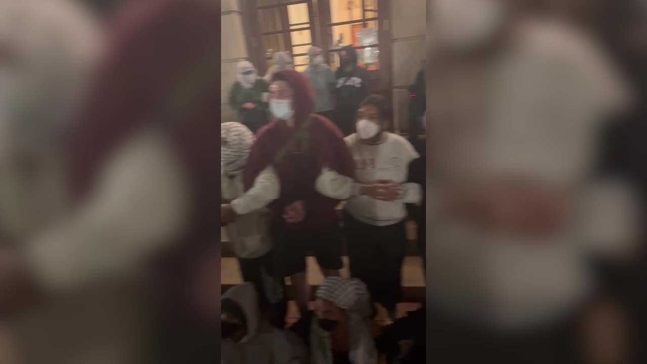 Watch: Columbia University students occupy Hamilton Hall