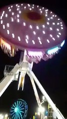 Impactante, por salvar un perrito fue aplastado por un juego mecánico, el momento quedó registrado 