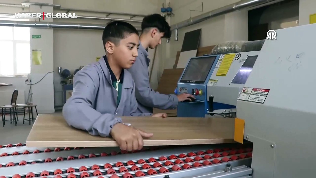 Okullar kütüphaneye, kütüphaneler kitaba kavuştu