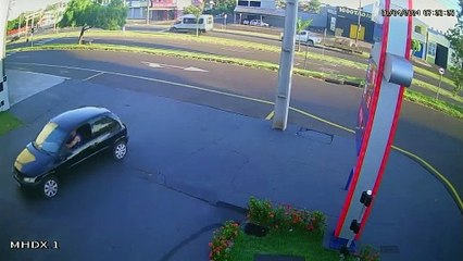 Vídeo mostra grave atropelamento na saída de Umuarama para Xambrê