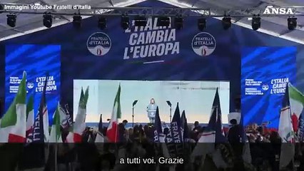 Meloni scherza: "Salvini ci ha preferito il ponte..."