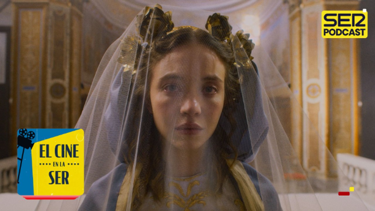 La monja gore de Sydney Sweeney y la comedia moñas de Anne Hathaway