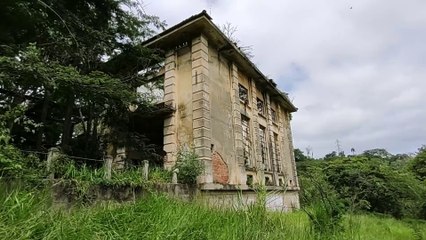 ESTE LUGAR É AMALDIÇOADO, NUNCA DEVERÍAMOS TER IDO LÁ